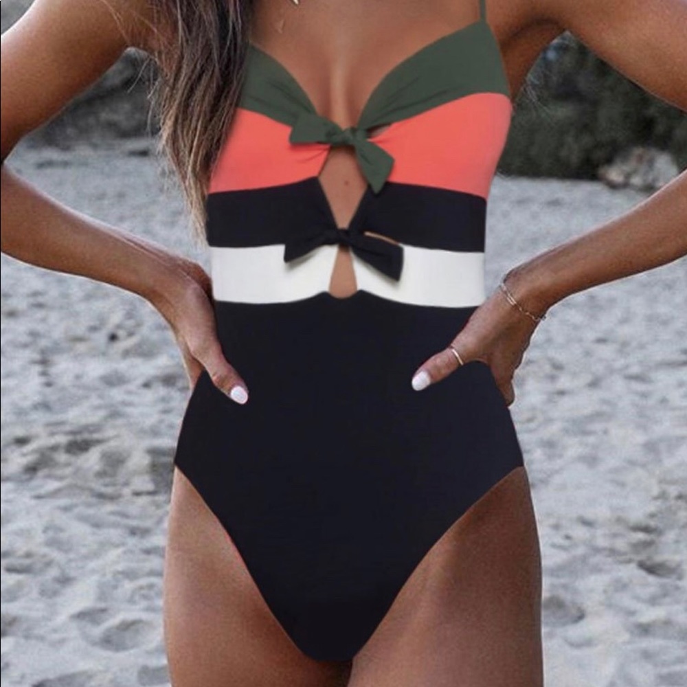 Color block one piece!!